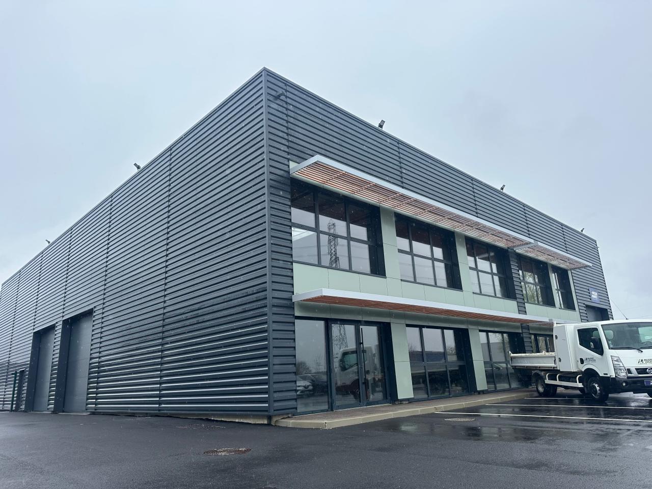 Vente local d'activité Joué-lès-Tours Indre-et-Loire OVACT2640033
