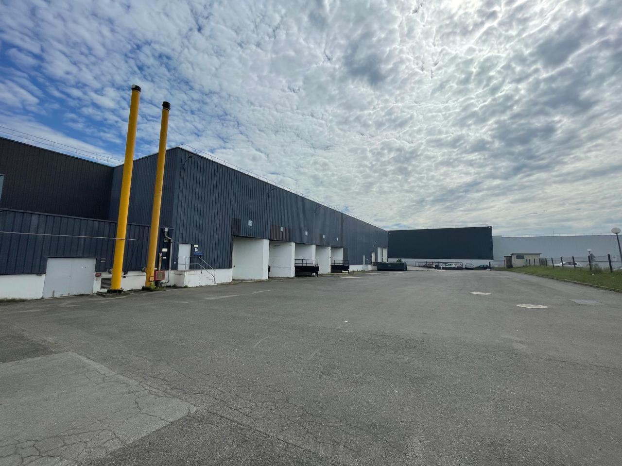 Location entrepôt classe a Fleury-les-Aubrais Loiret OLLOG2533707