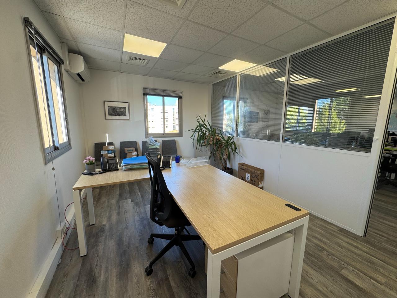 Location bureau Vitrolles Bouches-du-Rhône OLBUR2114930 4