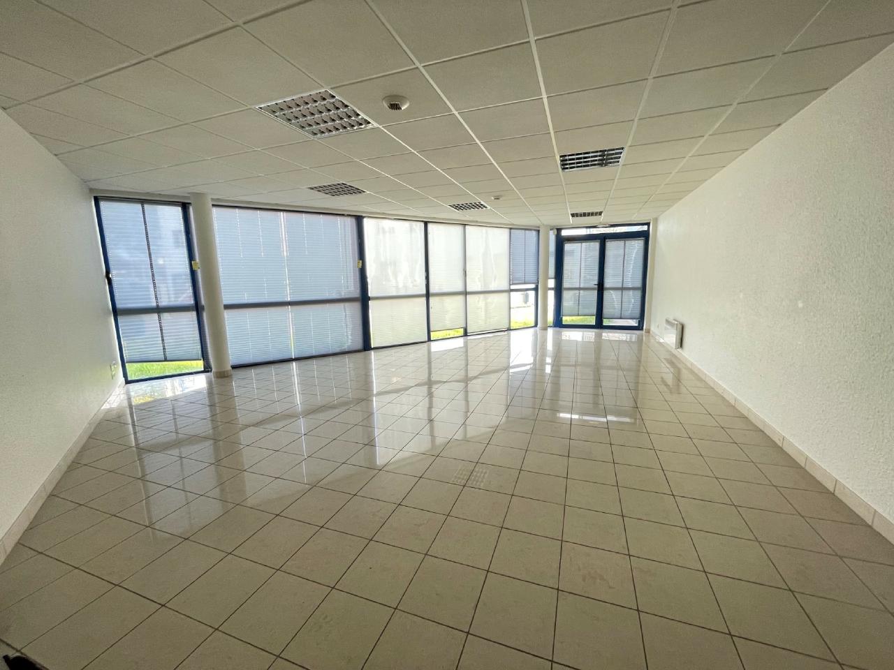 Location bureau Pacé Ille-et-Vilaine OLBUR2202491 1