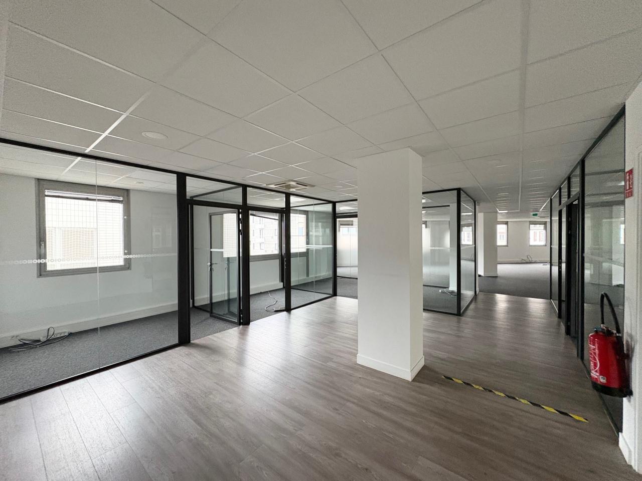 Location bureau Montigny-le-Bretonneux Yvelines OLBUR2638965 1