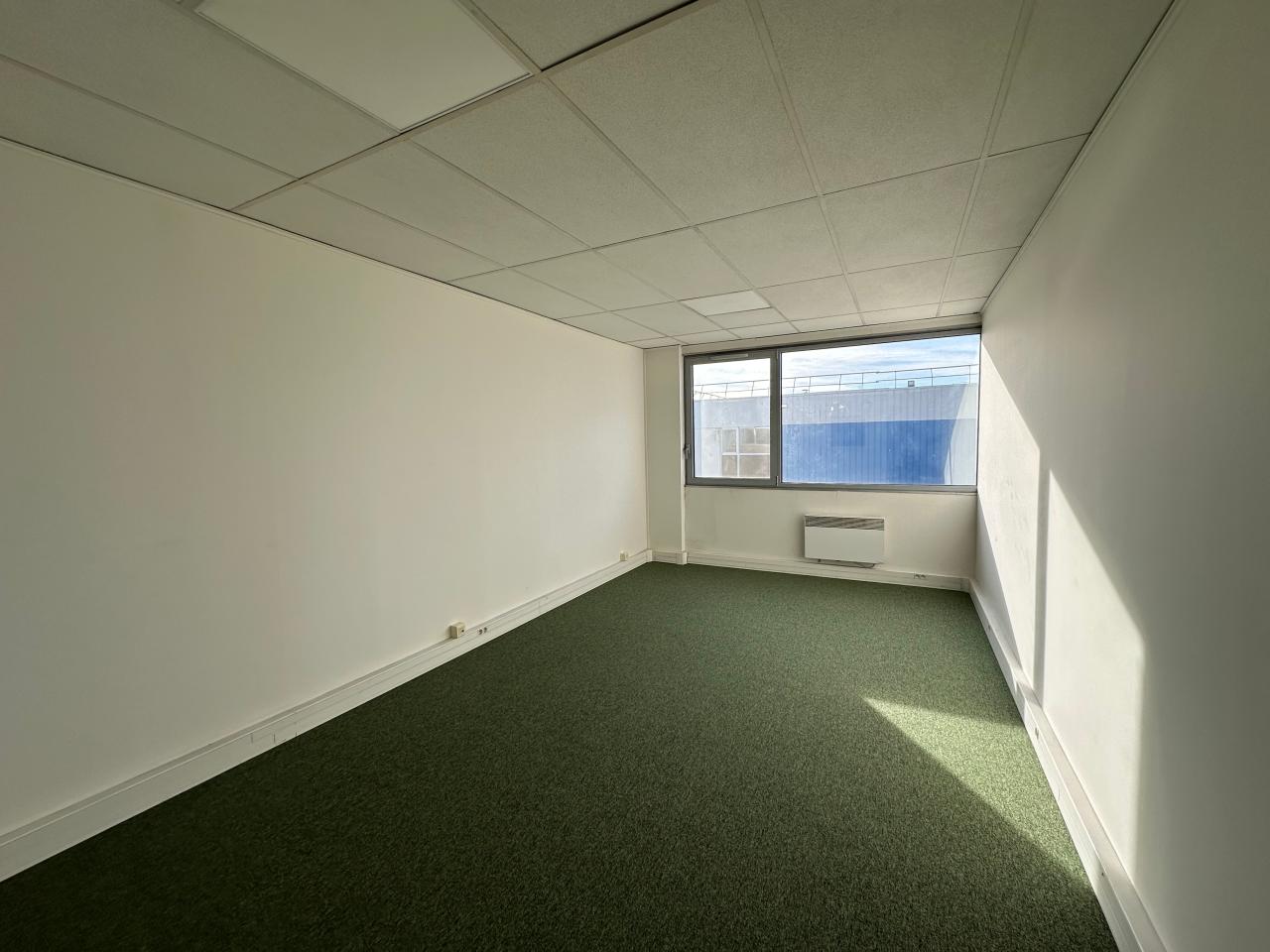 Location bureau Champs-sur-Marne Seine-et-Marne OLBUR2639644