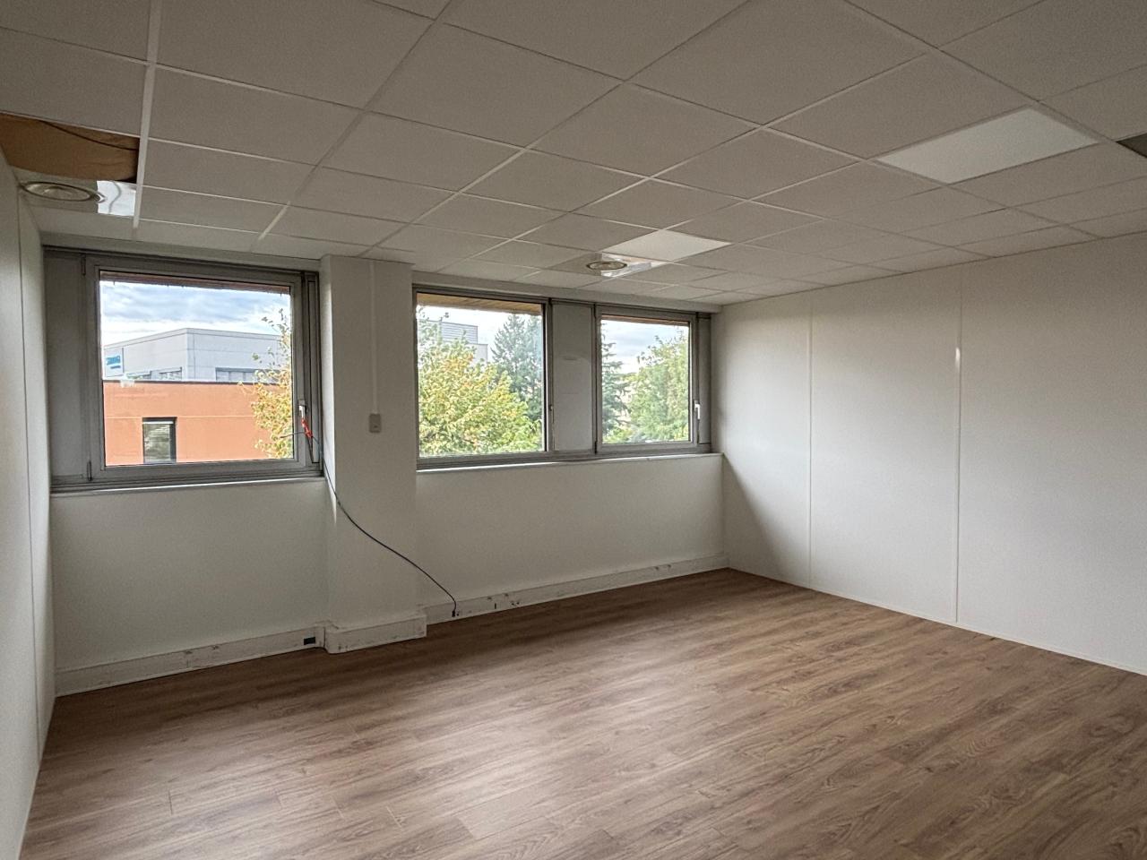 Location bureau Bron Rhône OLBUR2109019 3