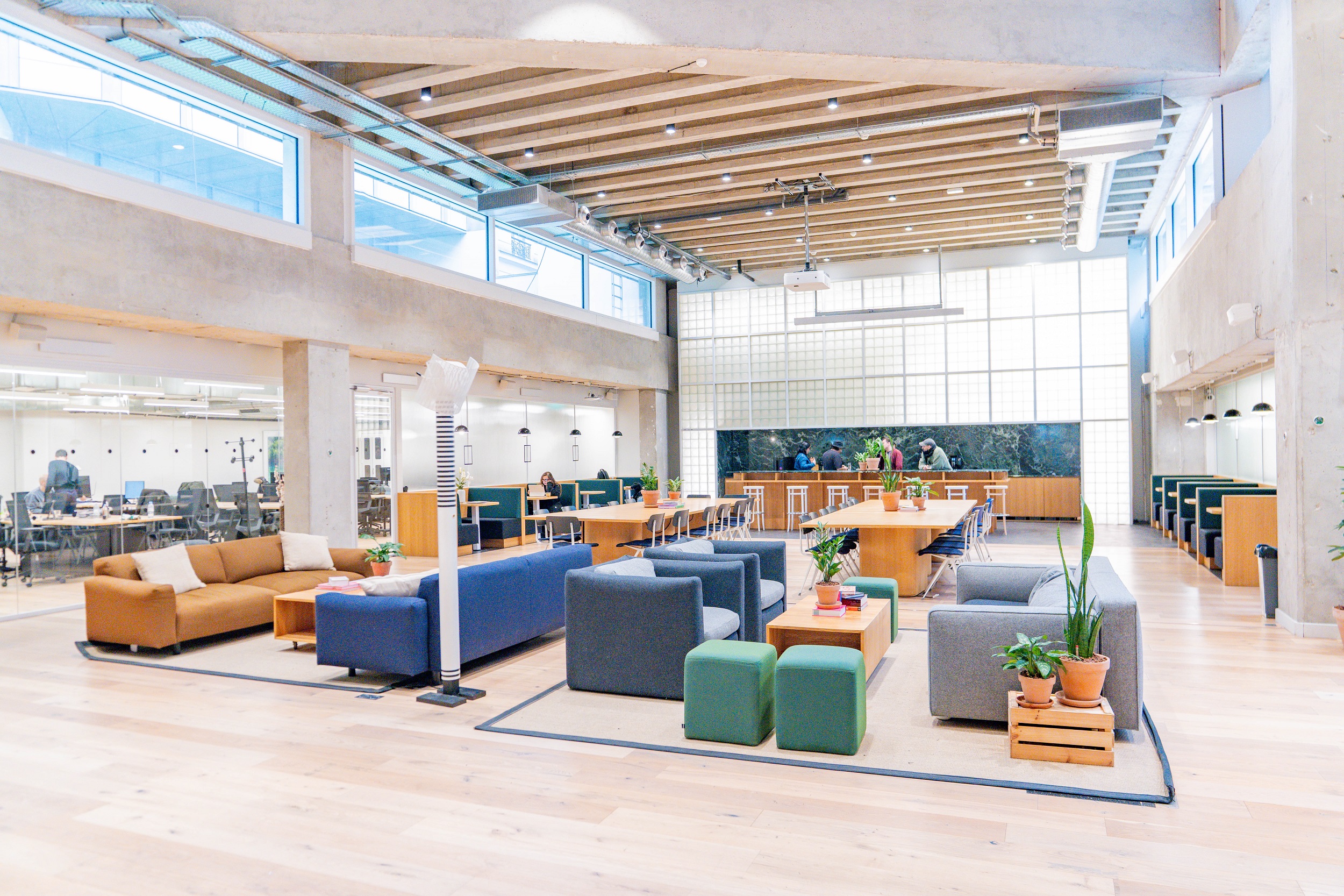 Hiptown_Porte_Maillot_Paris_bureaux_flexibles