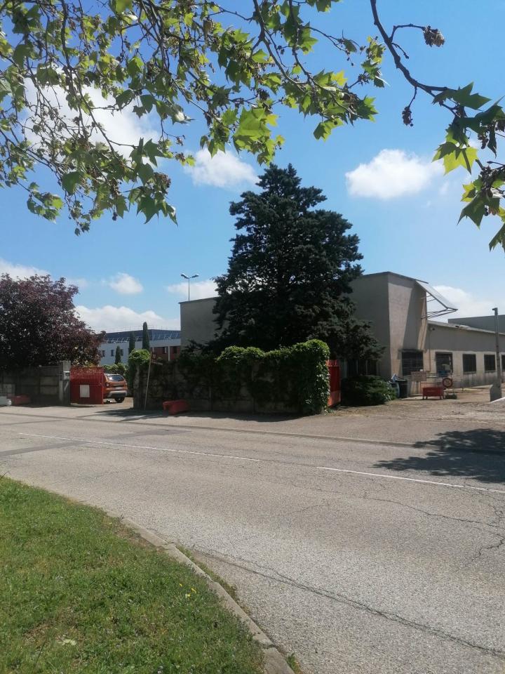 Vente Local d'activité Saint-Laurent-de-Mure OVACT2536458