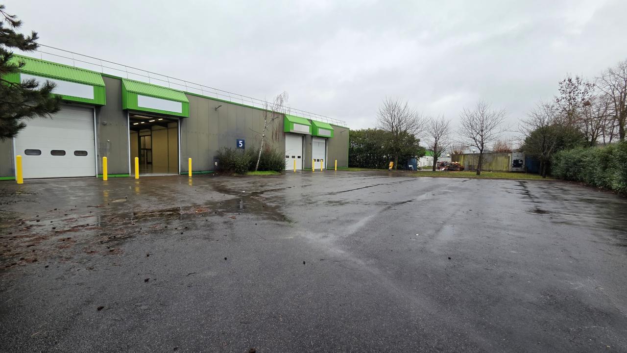 Location Local d'activité Saint Thibault des Vignes OLACT2530871