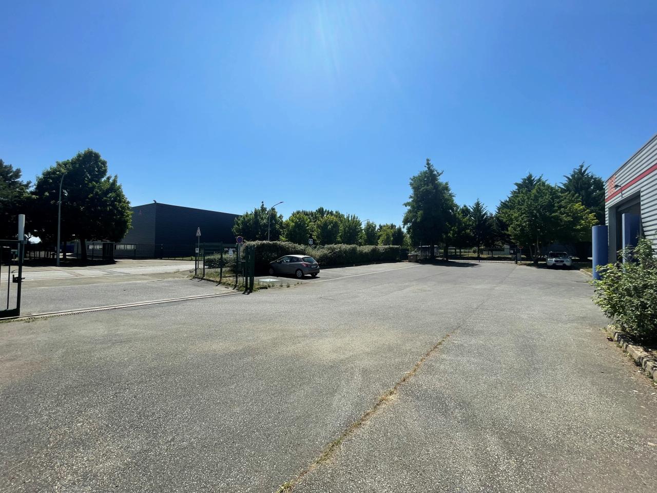 Local d'activité Houdan 850m² Vente Local d'activité Houdan OVACT2533665