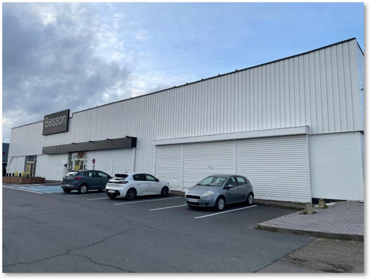 Location Commerce Coignières OLCOM2639164