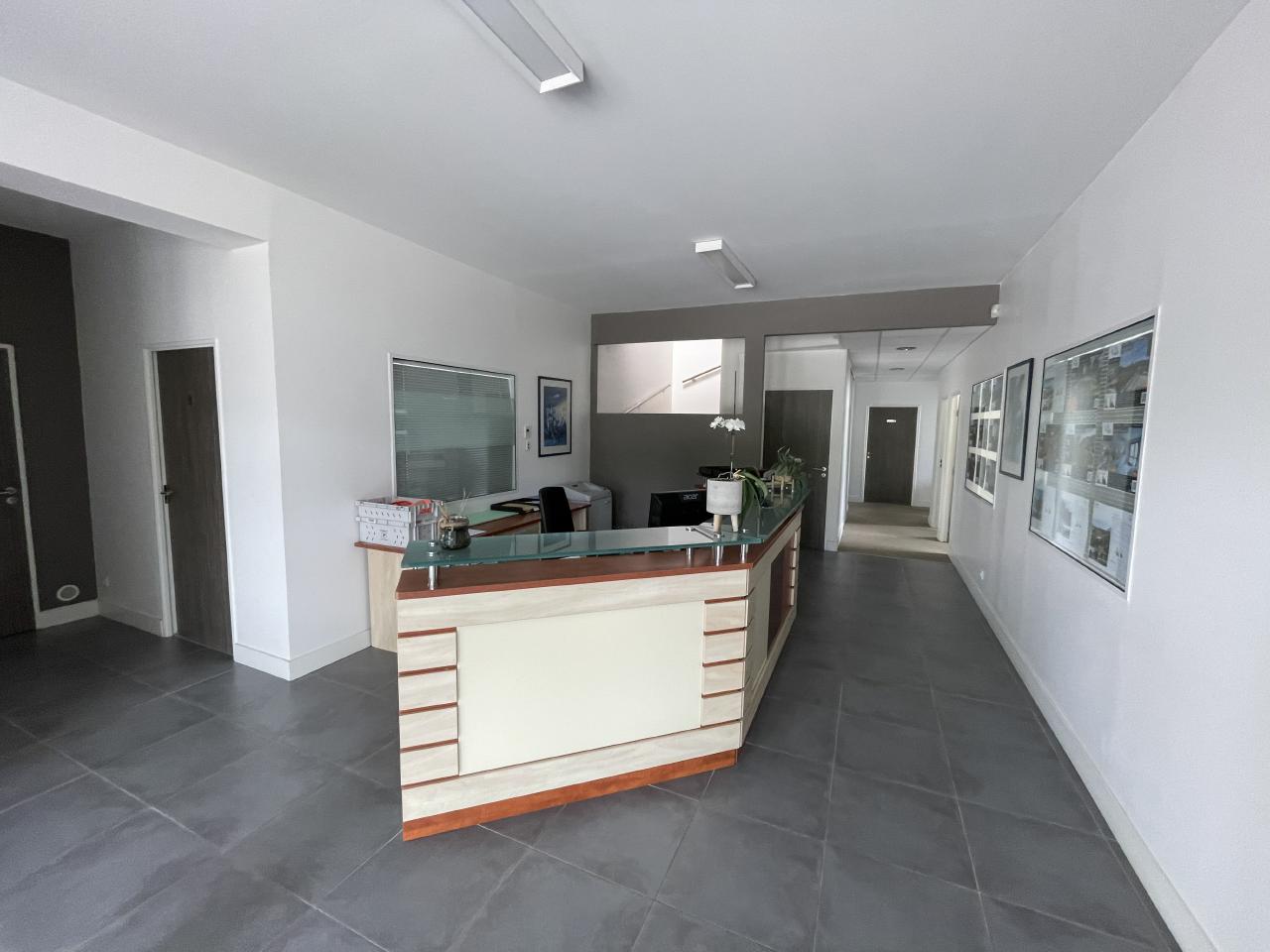 Vente Bureau Challes-les-Eaux OVBUR2422142