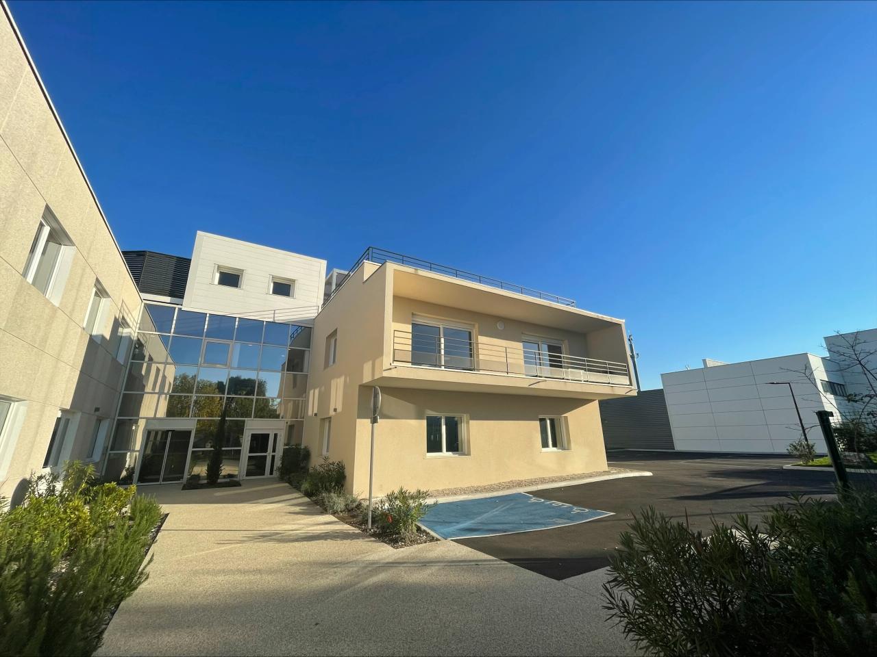 Vente Bureau Bron OVBUR2110480