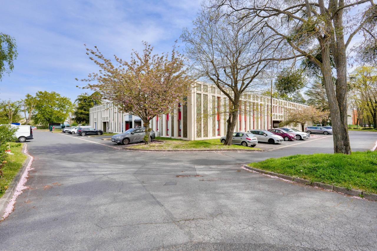 Location Local d'activité Éragny OLACT2639385