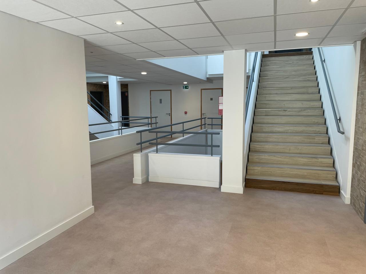 Bureau Sophia Antipolis 253m² Location Bureau Sophia Antipolis AOLBUR2114837_1