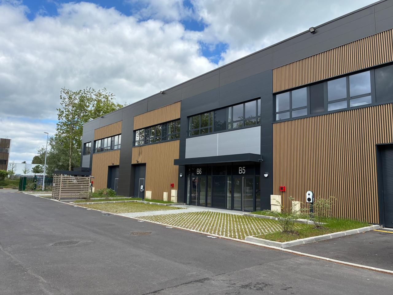 Location Local d'activité Trappes Yvelines OLACT2418991