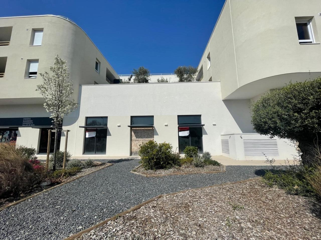 Location Commerce Lattes OLCOM2536614