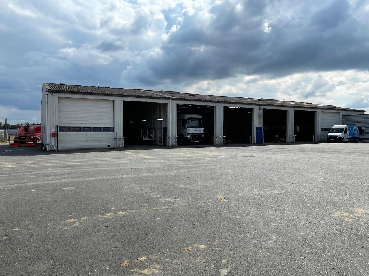 Local d'activité Saint-Herblain 1000m² Location Local d'activité Saint-Herblain Loire-Atlantique OLACT2641533