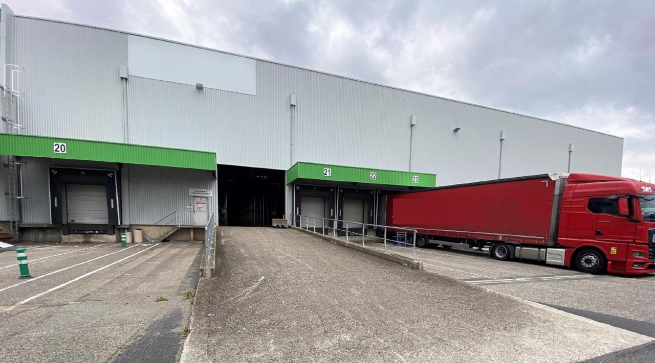 Entrepôt Classe B Cournon-d'Auvergne 7435m² Location Entrepôt Classe B Cournon-d'Auvergne OLLOG2530388
