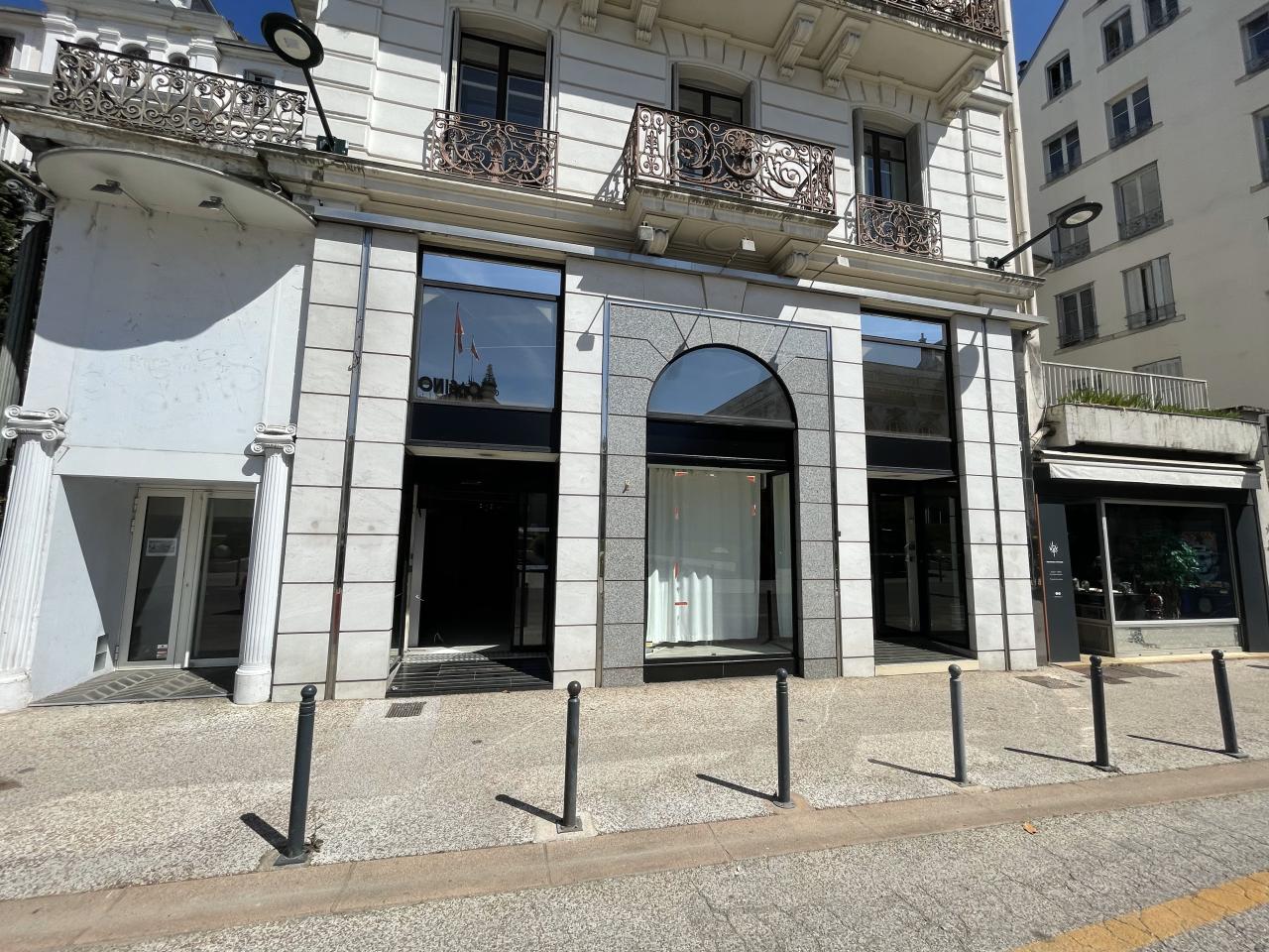Commerce Aix-les-Bains 270m² Location Commerce Aix-les-Bains OLCOM2642091