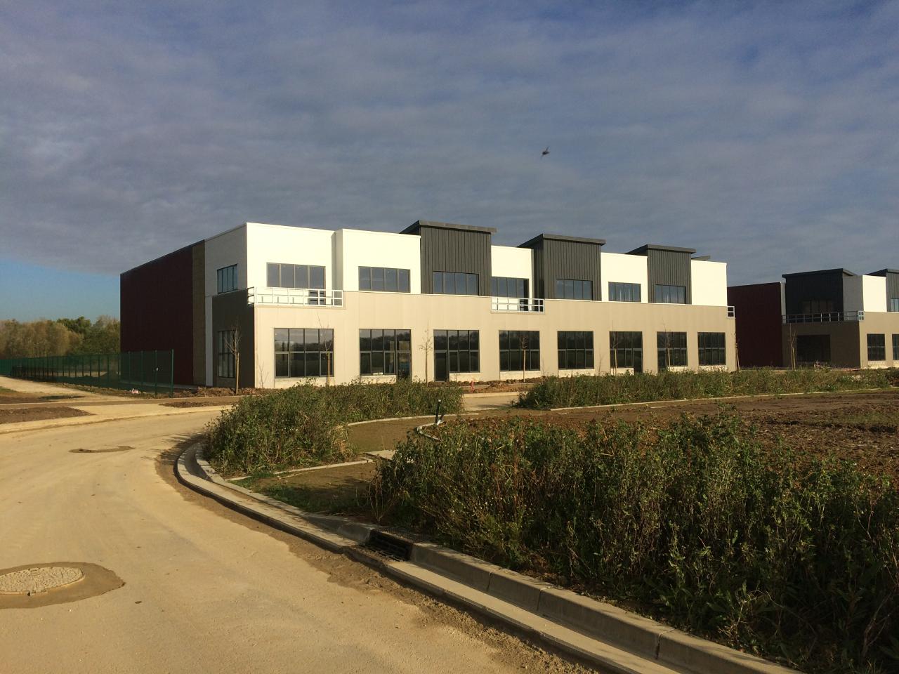 Location Local d'activité Saint-Pierre-du-Perray OLACT2530093